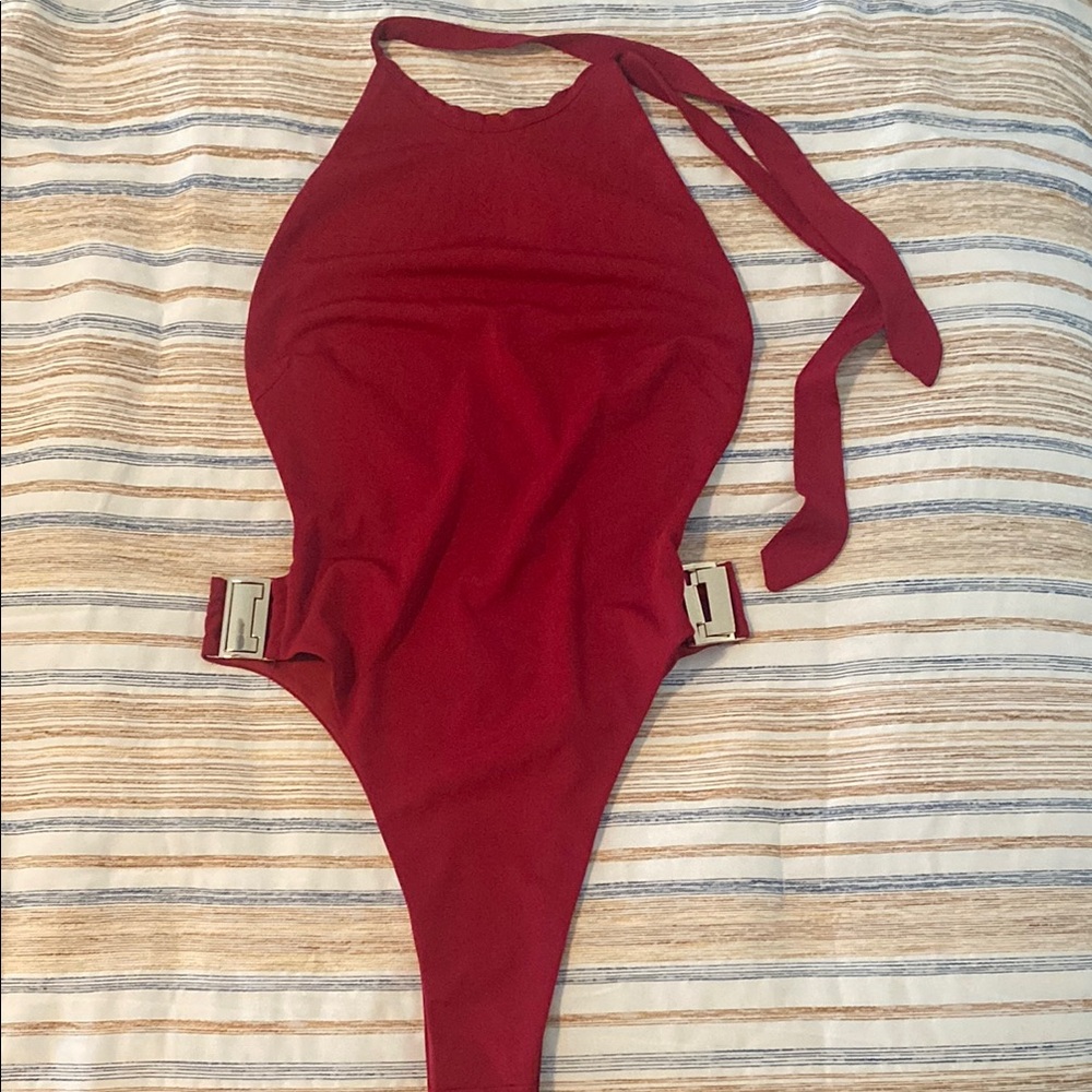 Fashion Nova Red Halter with side closure detail